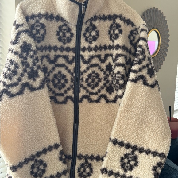 H&M Cream and Brown Teddy Jacket - Picture 2 of 3